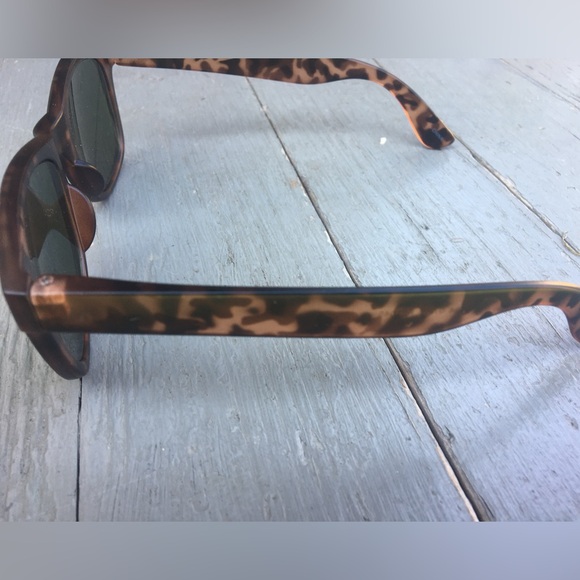 Icon Eyewear Brown Women’s Sunglasses - Picture 4 of 6